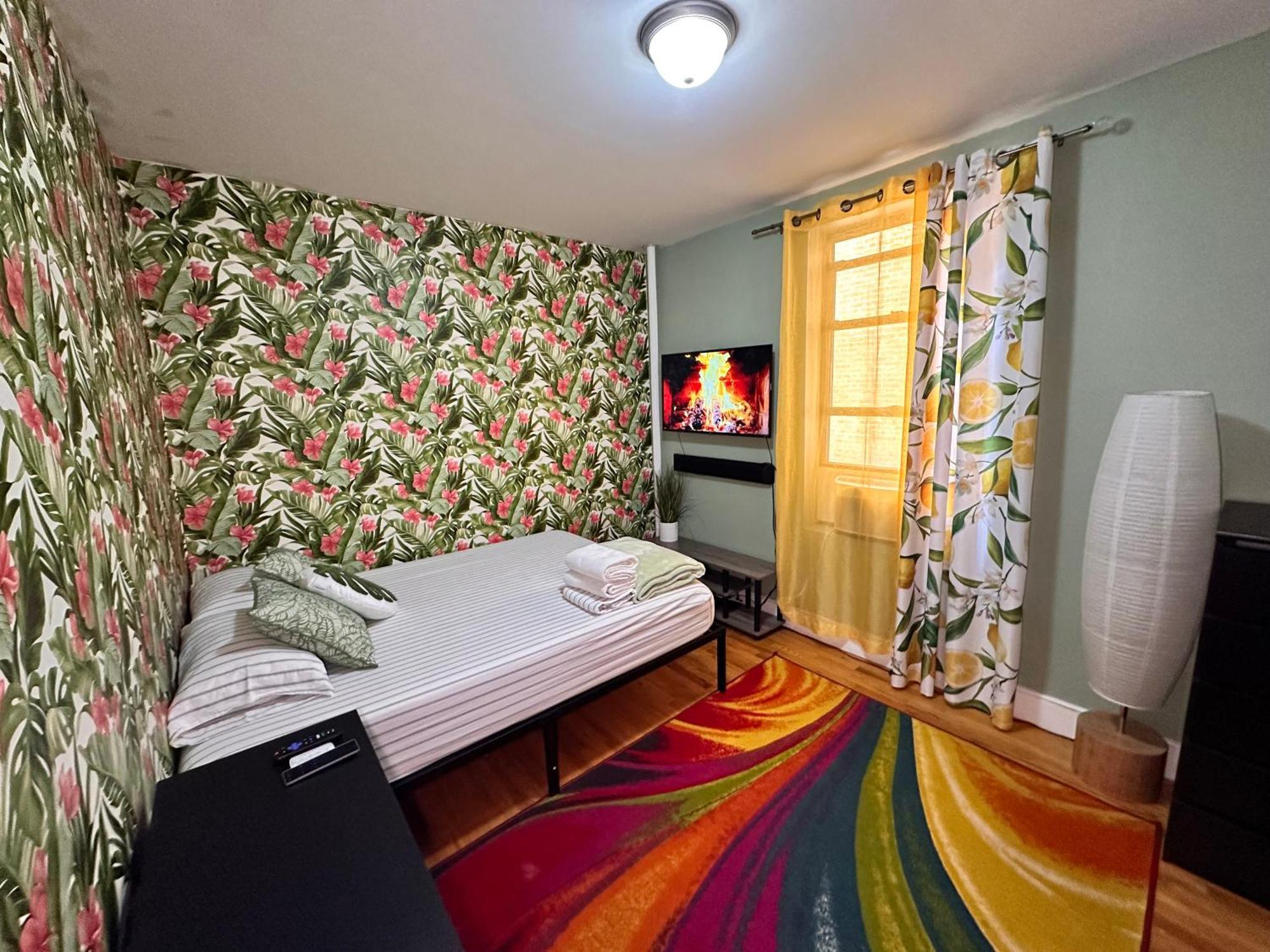 Tropical Comfort Room In Harlem Cozy Stay With Snacks & Style Nova York Exterior foto