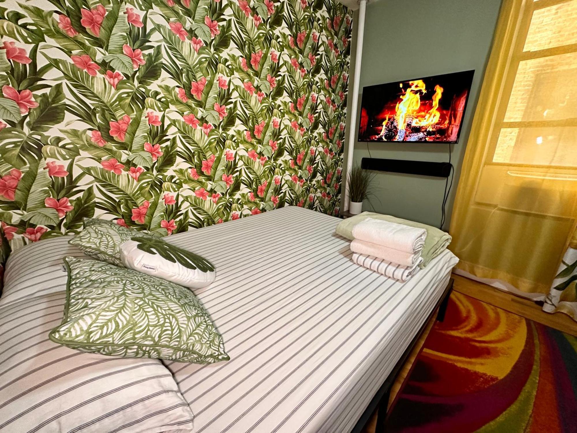 Tropical Comfort Room In Harlem Cozy Stay With Snacks & Style Nova York Exterior foto